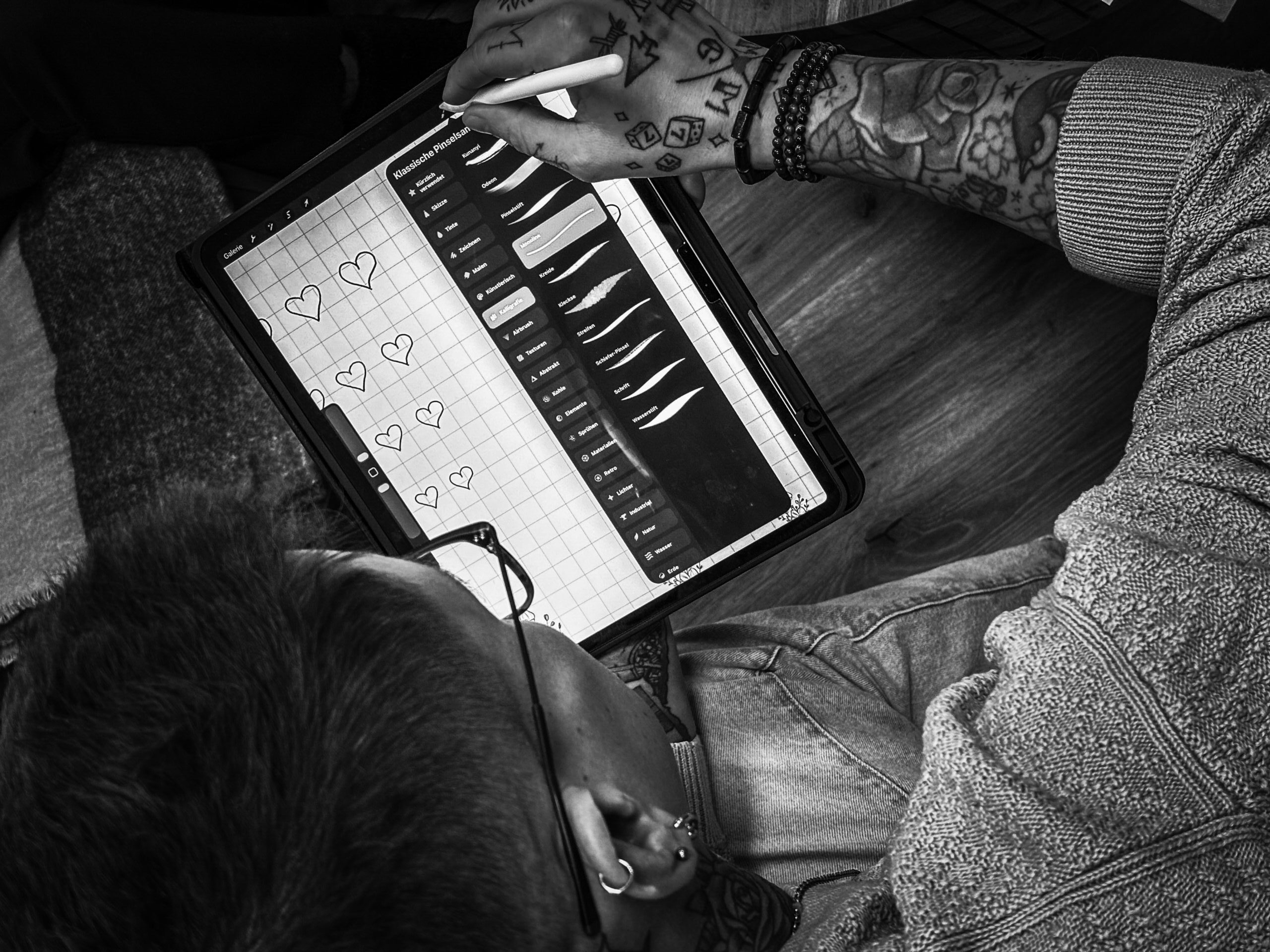 19055659-96D5-416A-BB1E-B05FE79DAD51